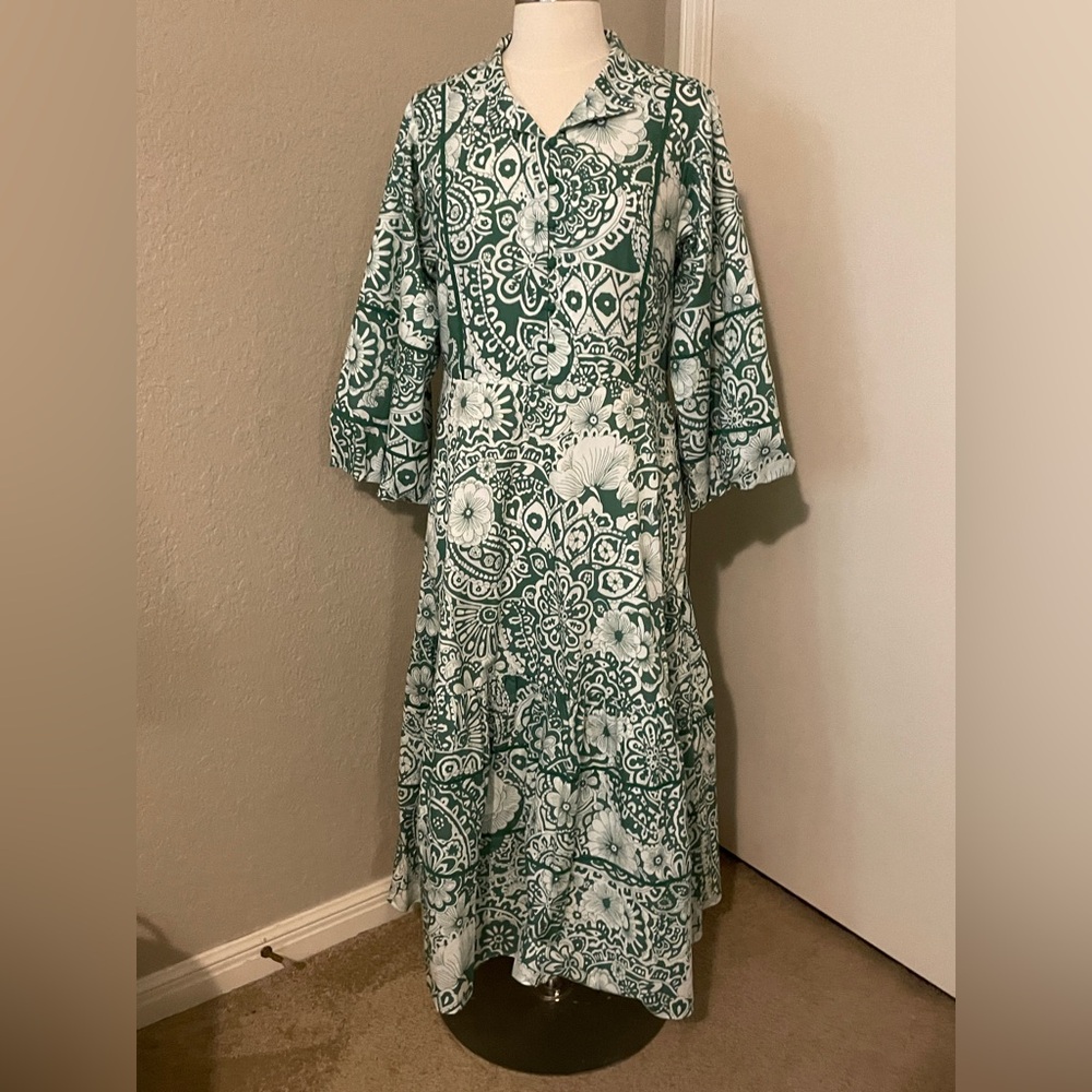 Hyacinth House Womens Green White Floral Midi Dress